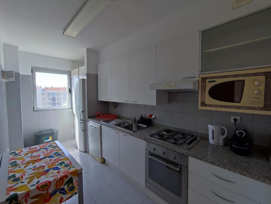 Apartment Near Airport & Citycenter Free Parking Lisboa Exterior foto