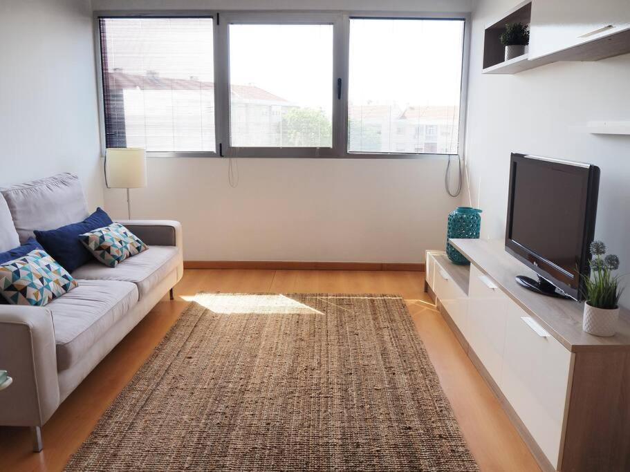 Apartment Near Airport & Citycenter Free Parking Lisboa Exterior foto